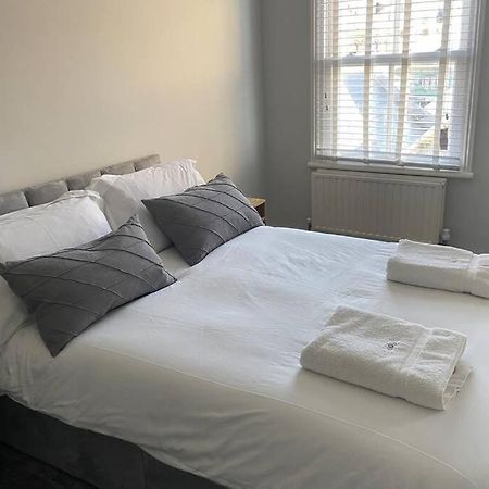 Beachside Apartment In The Centre Of Town 뉴키 외부 사진